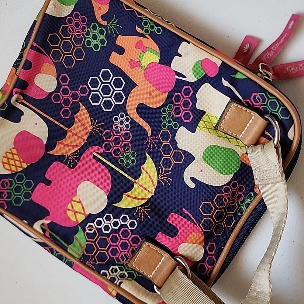Lily Bloom Elephant Geometric Crossbody - Picture 11 of 11